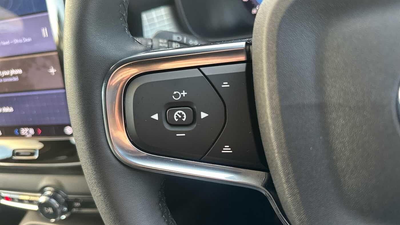 Used Volvo XC40 2023 for sale - 77363743: Photo 21