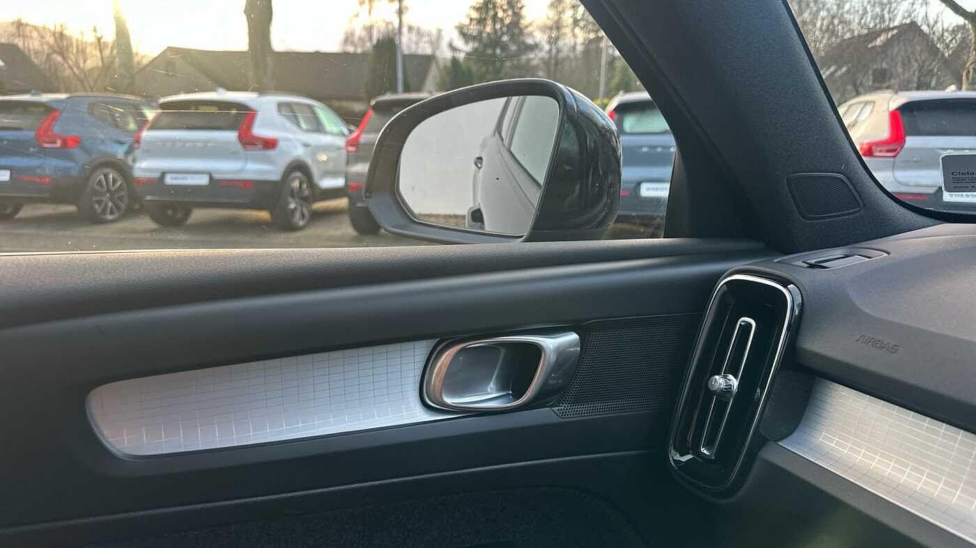 Used Volvo XC40 2023 for sale - 77363743: Photo 27