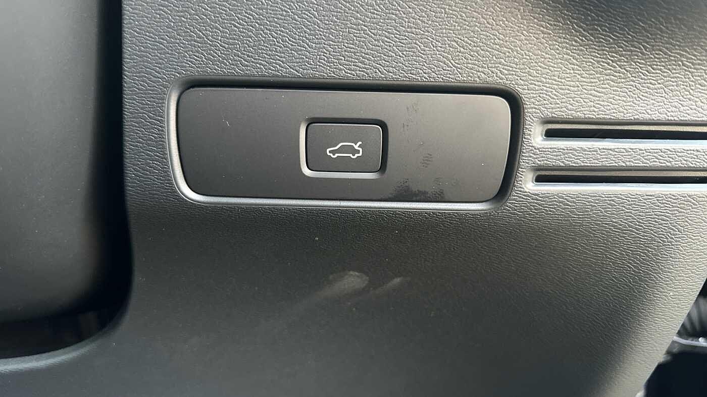 Used Volvo XC40 2023 for sale - 77363743: Photo 34