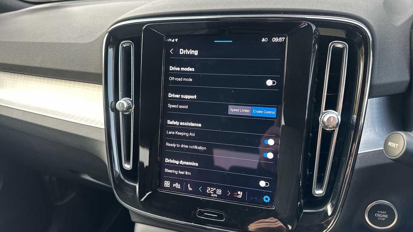 Used Volvo XC40 2022 for sale - 77363727: Photo 17