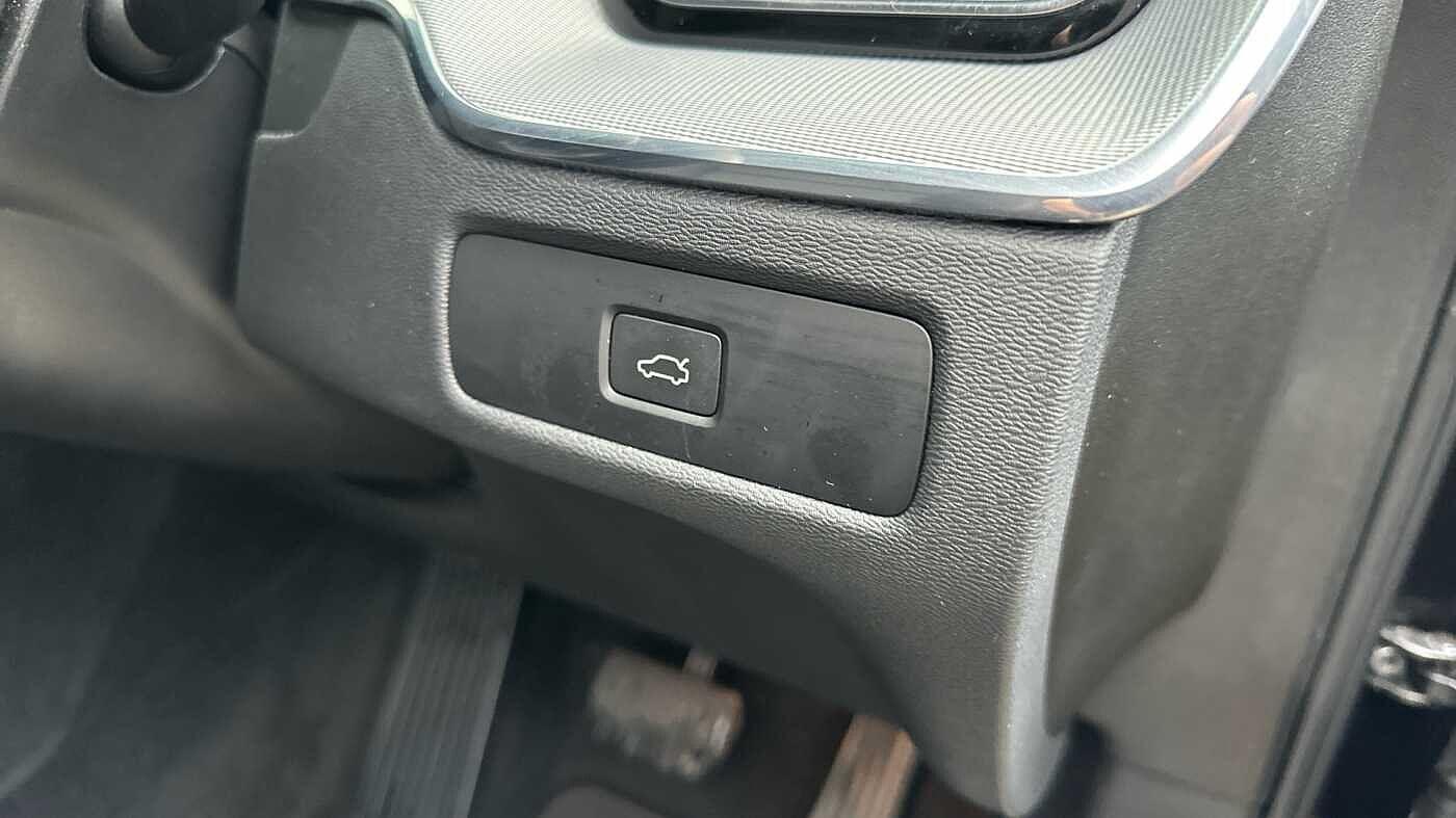 Used Volvo XC60 2022 for sale - 77363726: Photo 36