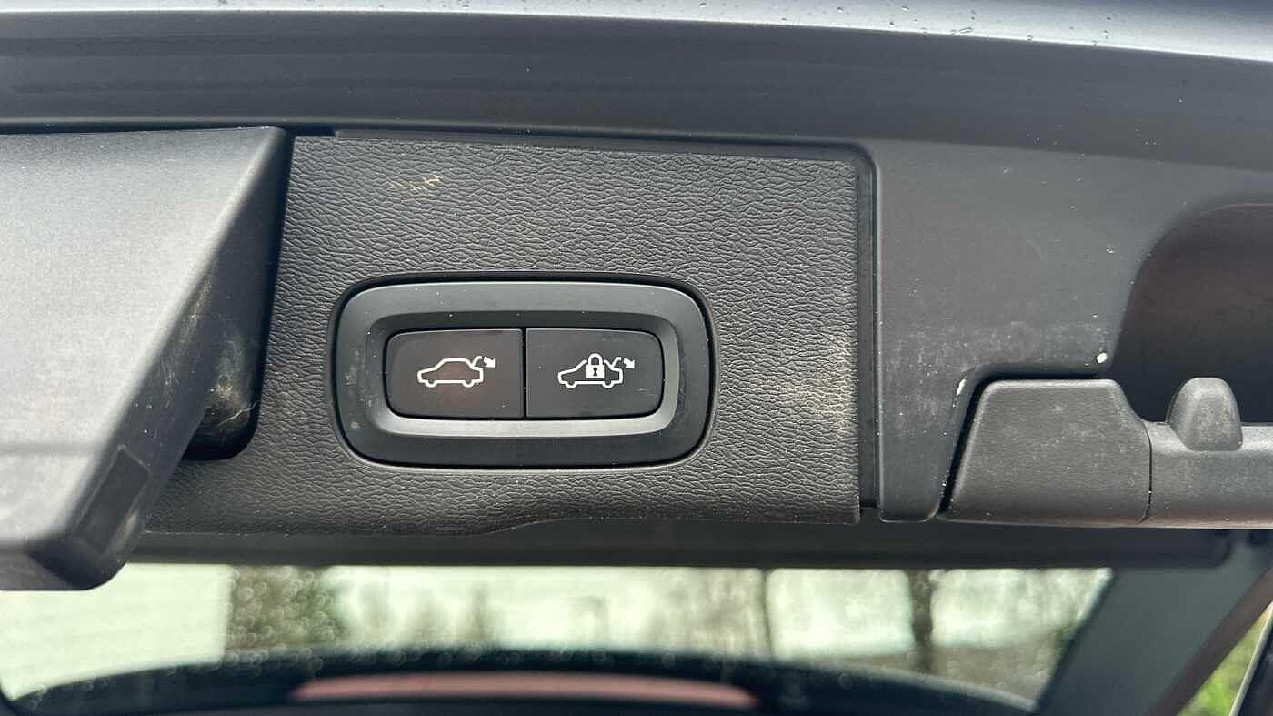 Used Volvo XC60 2022 for sale - 77363726: Photo 42