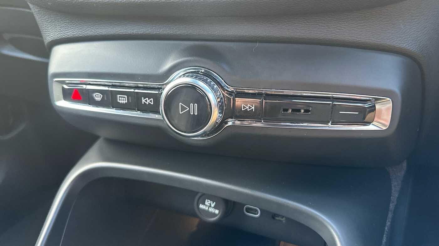 Used Volvo XC40 2022 for sale - 77363735: Photo 32