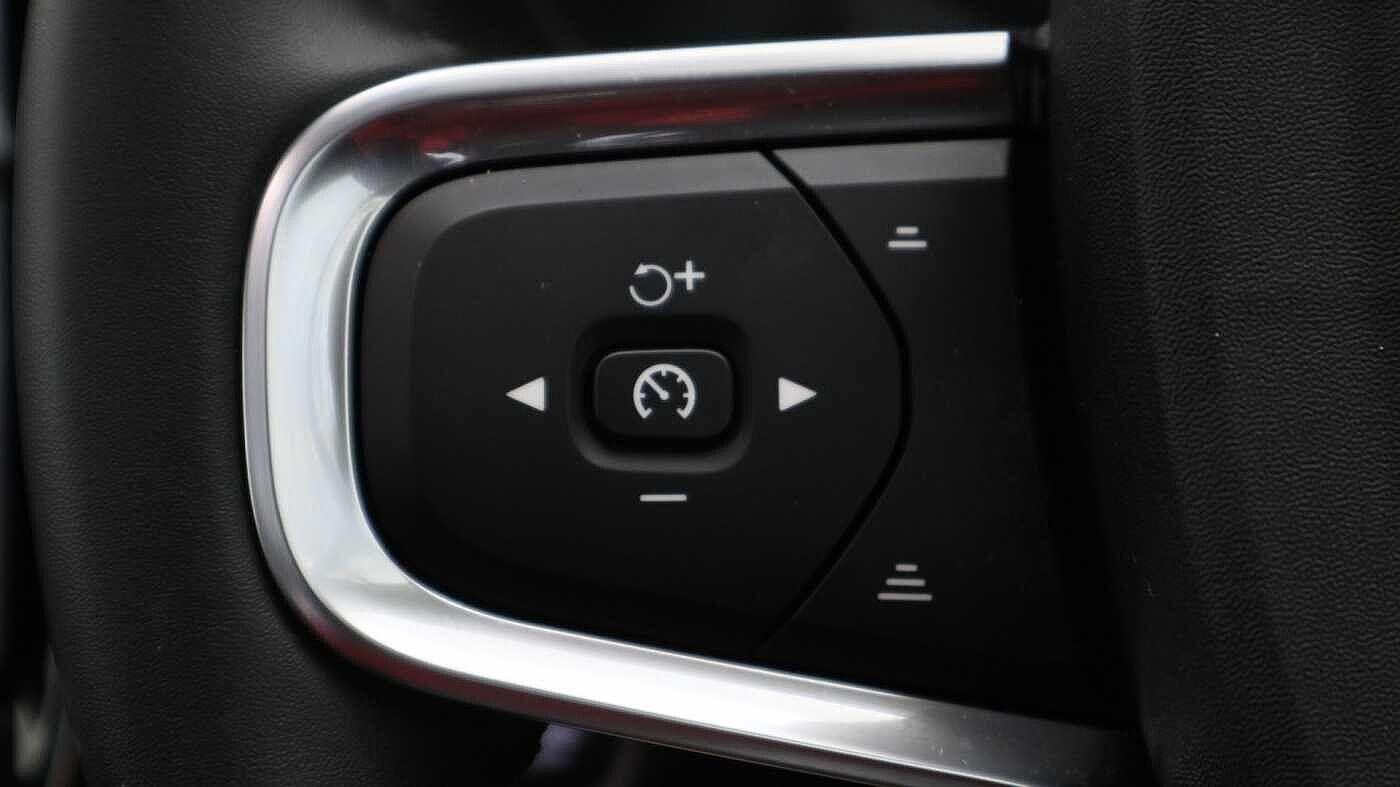 Used Volvo XC40 for sale - 77363771: Photo 31