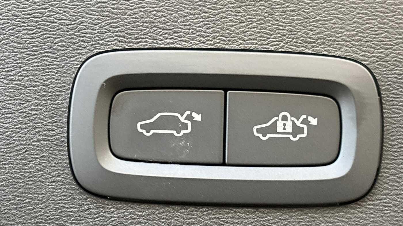 Used Volvo XC40 2025 for sale - 77387132: Photo 18