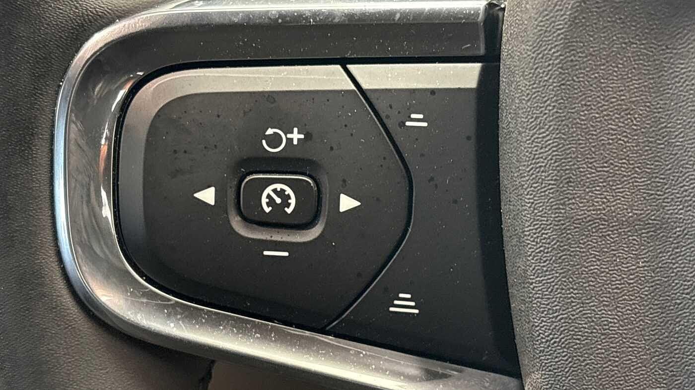 Used Volvo XC40 2025 for sale - 77387132: Photo 30