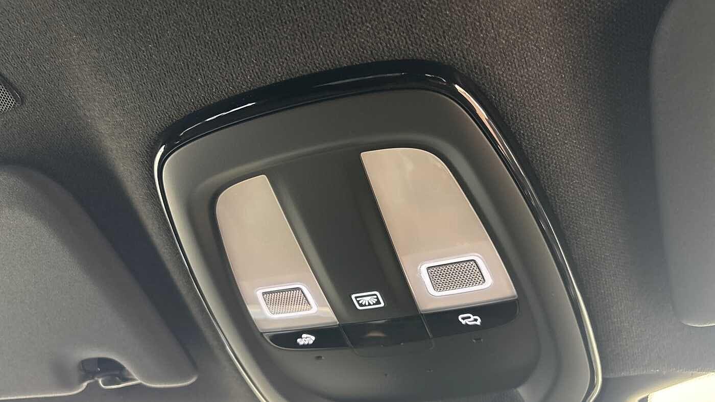 Used Volvo XC40 2025 for sale - 77387132: Photo 32