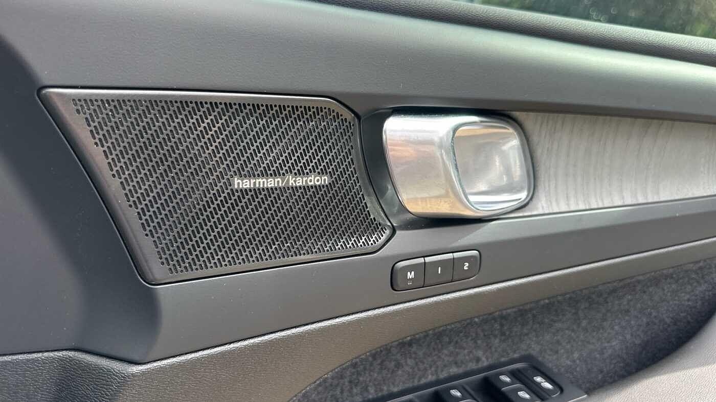 Used Volvo XC40 for sale - 77587150: Photo 32