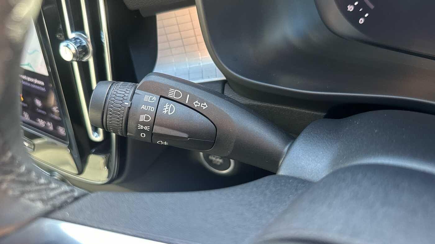 Used Volvo XC40 2023 for sale - 78034854: Photo 20