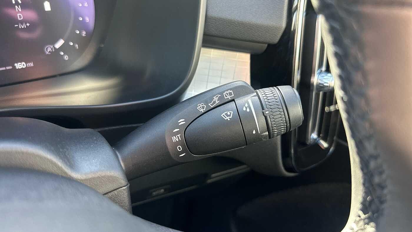 Used Volvo XC40 2023 for sale - 78034854: Photo 23