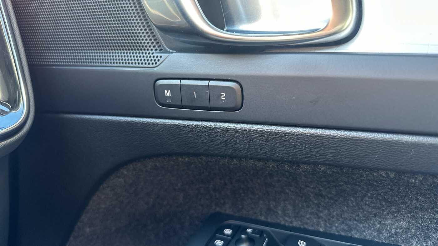 Used Volvo XC40 2023 for sale - 78034854: Photo 34