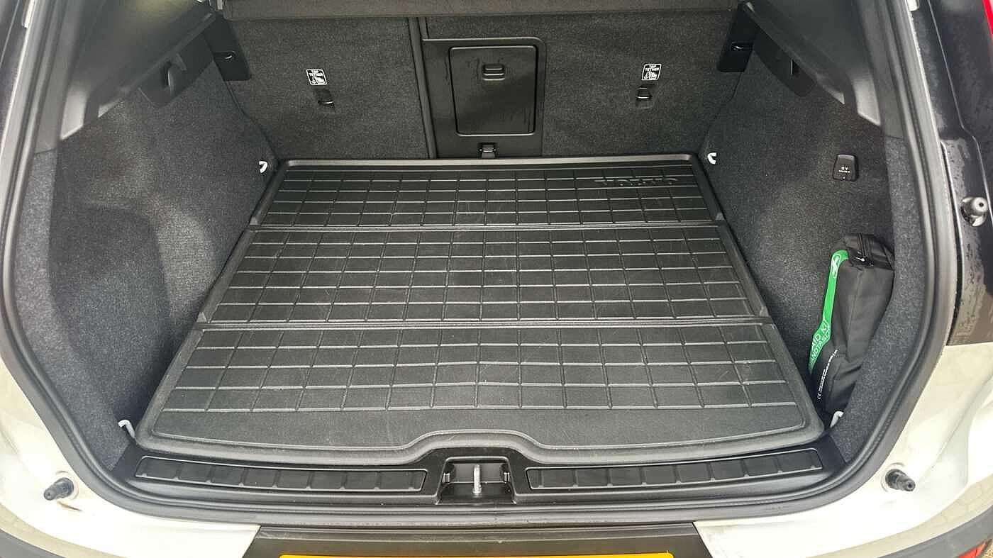 Used Volvo XC40 2023 for sale - 77363723: Photo 16