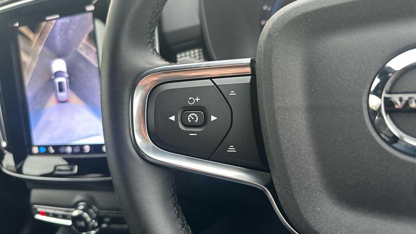 Used Volvo XC40 2023 for sale - 77363723: Photo 17