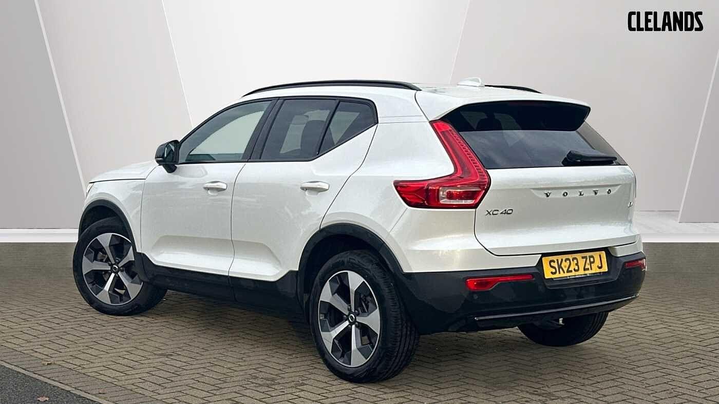 Used Volvo XC40 2023 for sale - 77363723: Photo 2