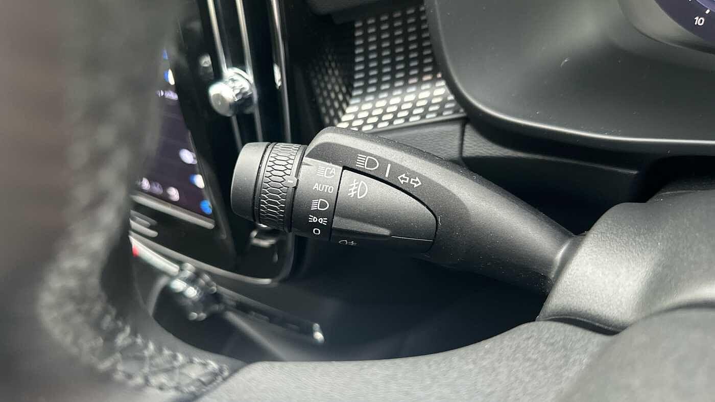 Used Volvo XC40 2023 for sale - 77363723: Photo 22