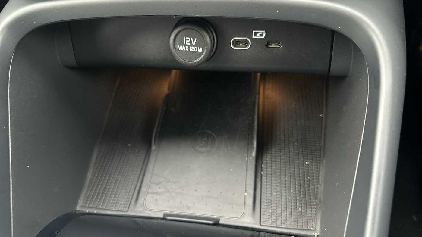 Used Volvo XC40 2023 for sale - 77363723: Photo 35