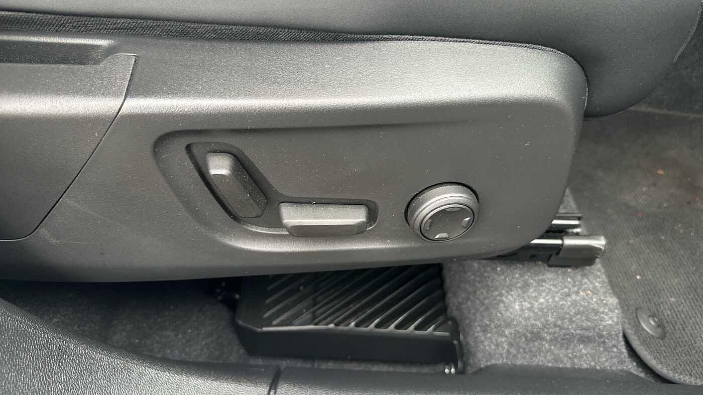 Used Volvo XC40 2023 for sale - 77363723: Photo 37