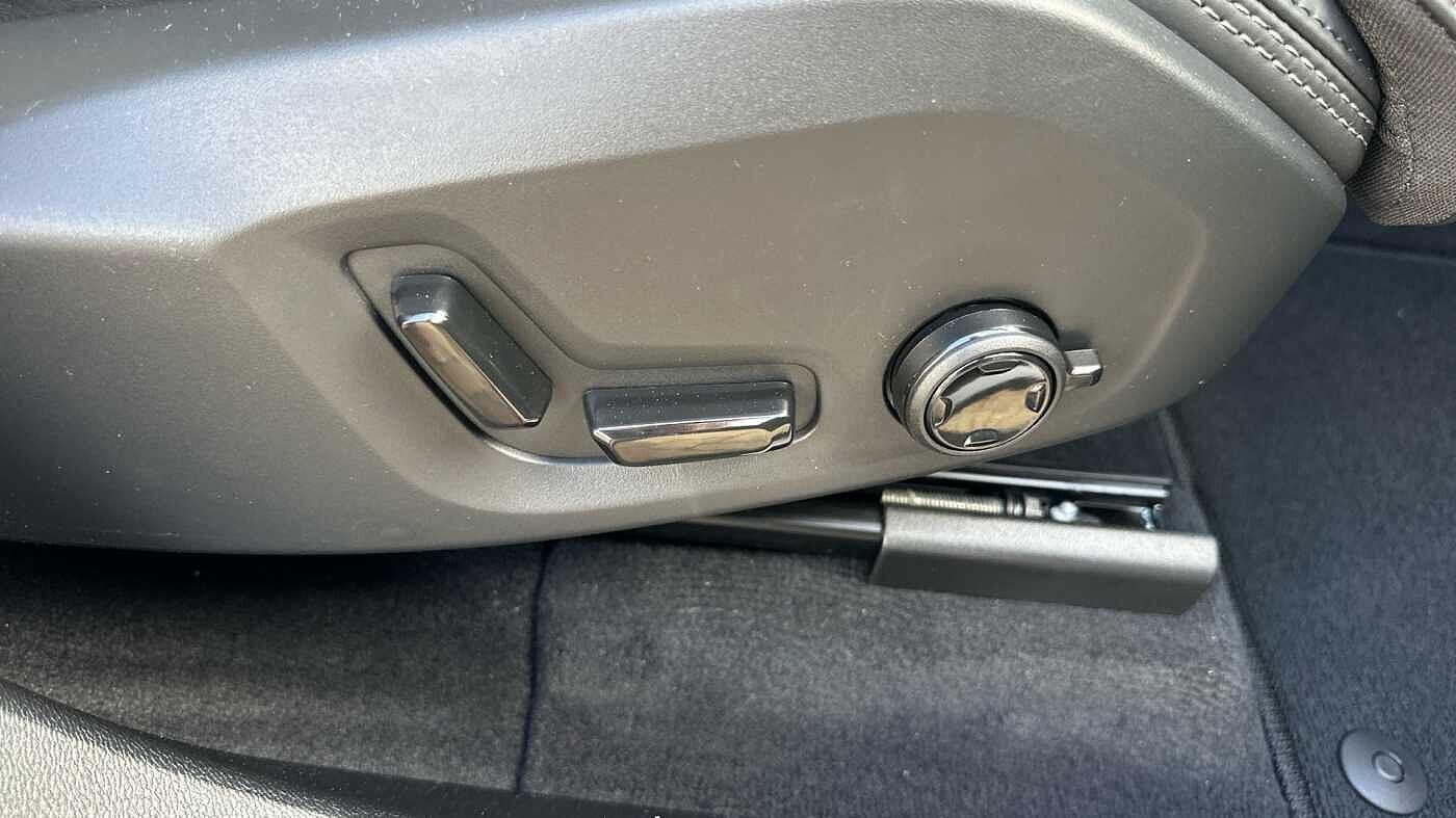 Used Volvo XC60 for sale - 77853125: Photo 43