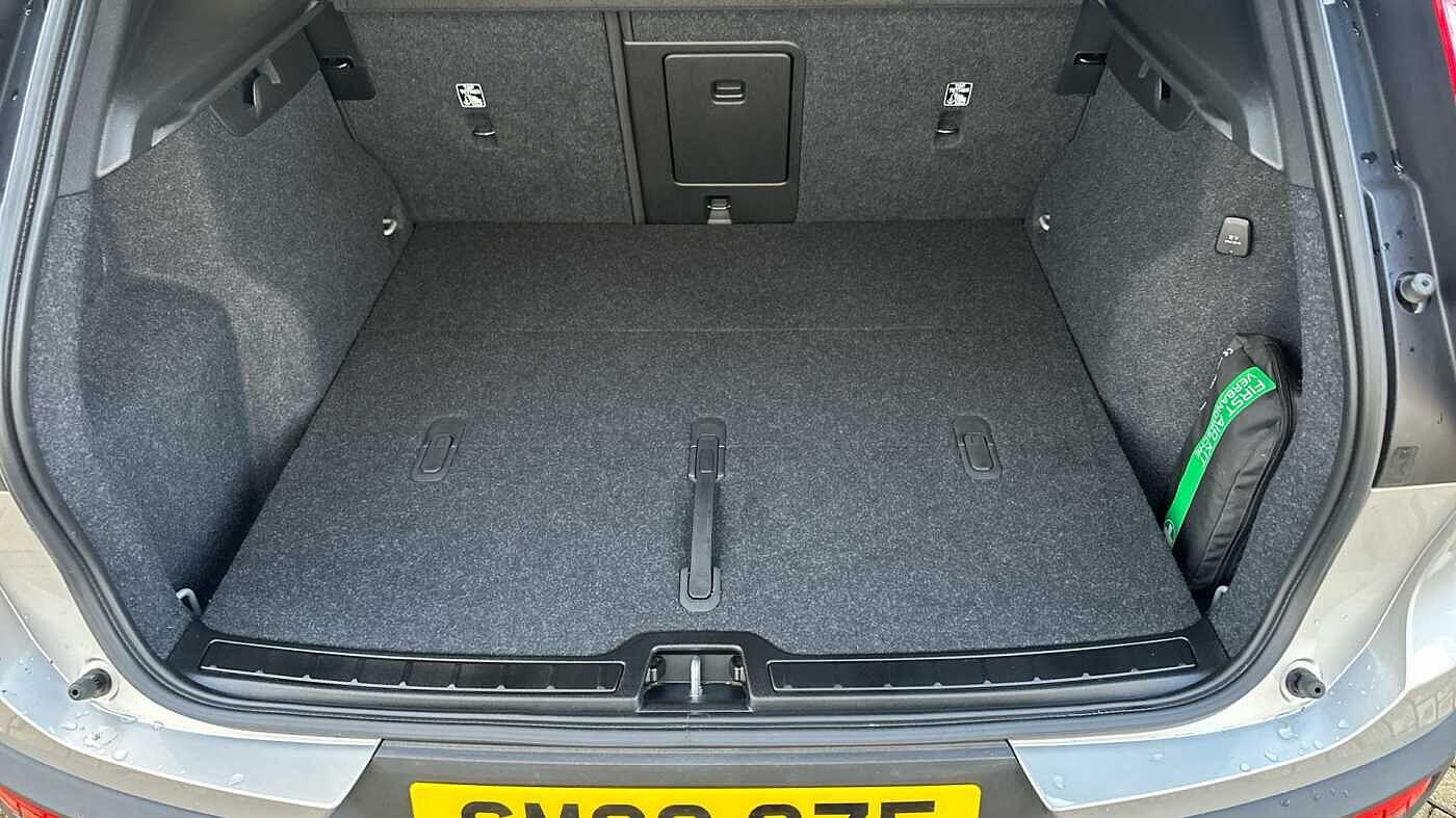 Used Volvo XC40 2023 for sale - 77363747: Photo 15