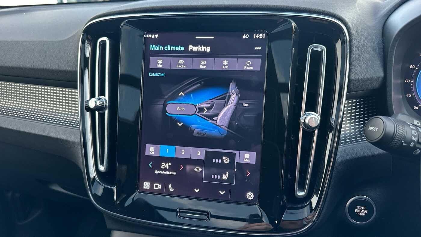 Used Volvo XC40 2023 for sale - 77363747: Photo 32