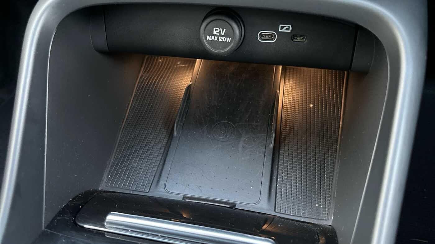 Used Volvo XC40 2023 for sale - 77363747: Photo 34