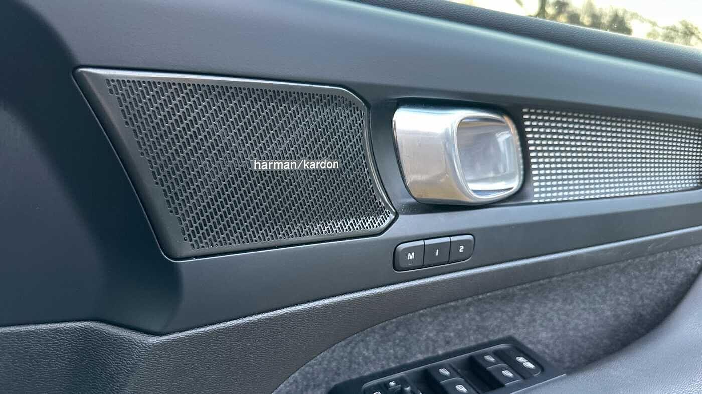 Used Volvo XC40 2023 for sale - 77363747: Photo 35