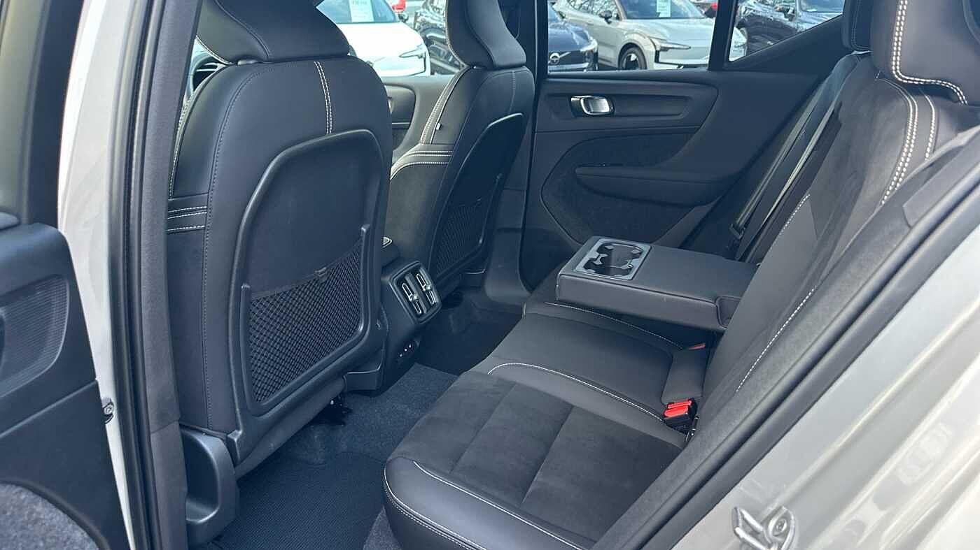 Used Volvo XC40 2023 for sale - 77363747: Photo 8