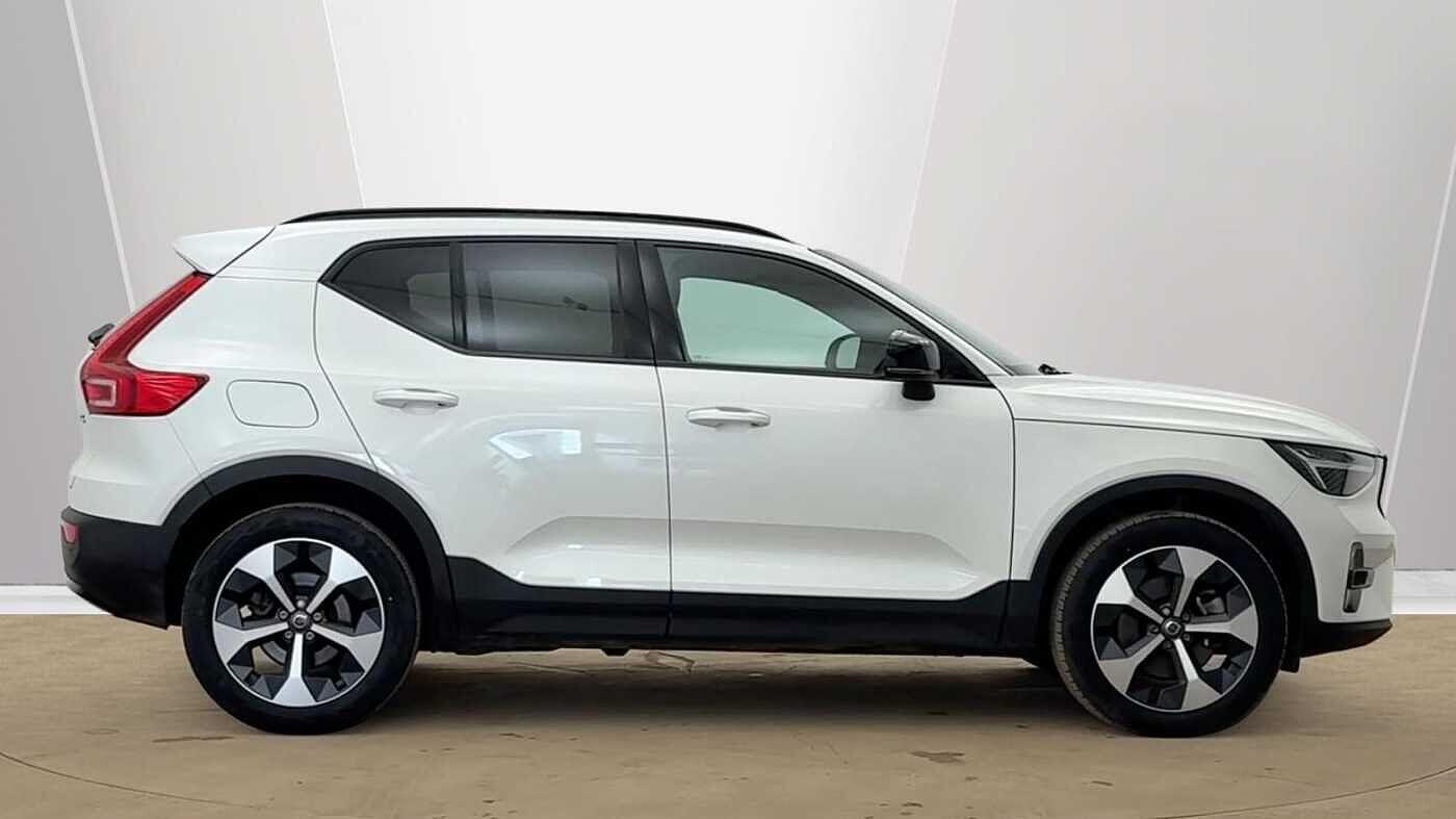 Used Volvo XC40 2025 for sale - 77957042: Photo 2