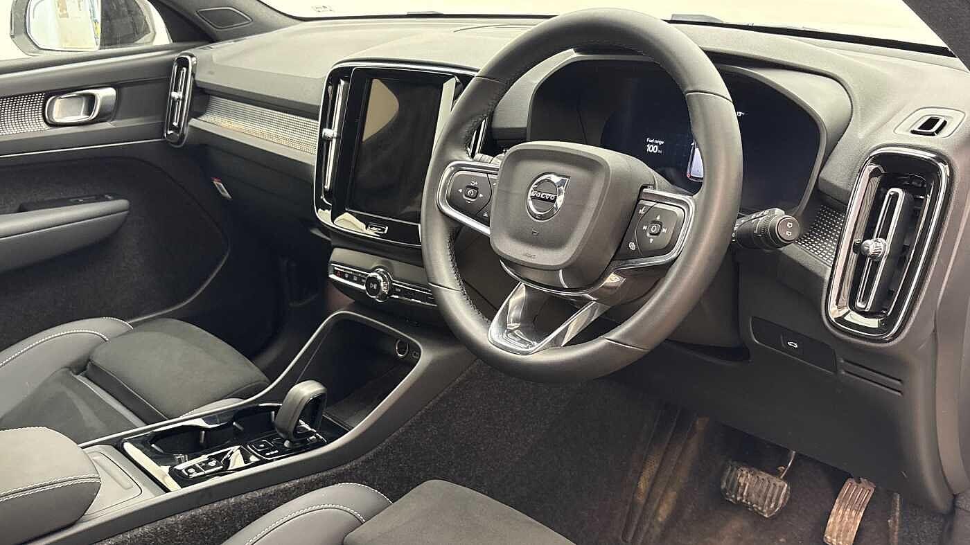 Used Volvo XC40 2025 for sale - 77957042: Photo 9