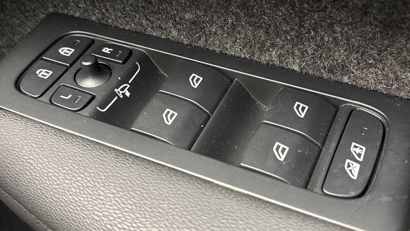 Used Volvo XC40 2025 for sale - 77363756: Photo 24