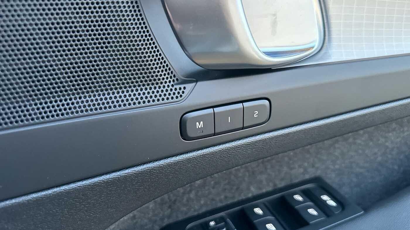 Used Volvo XC40 2025 for sale - 77363755: Photo 32