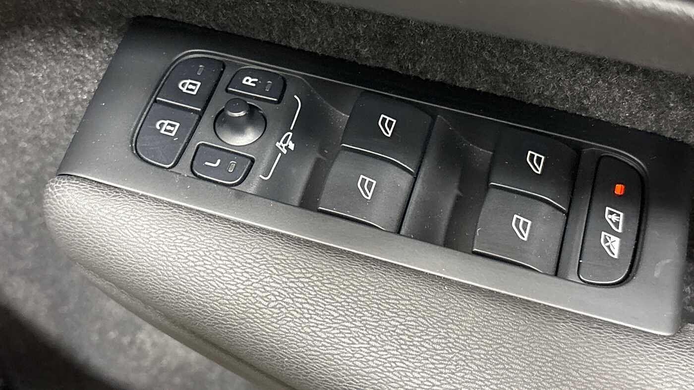 Used Volvo XC40 2024 for sale - 77363742: Photo 25