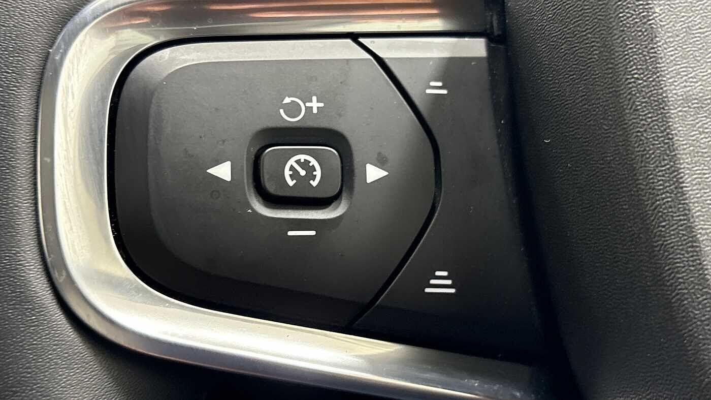 Used Volvo XC40 2024 for sale - 77363742: Photo 31