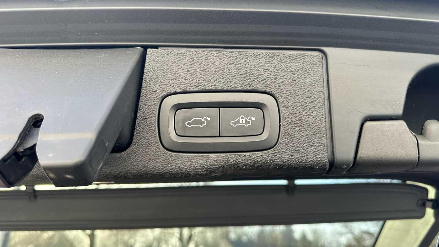 Used Volvo XC60 2024 for sale - 77363734: Photo 46