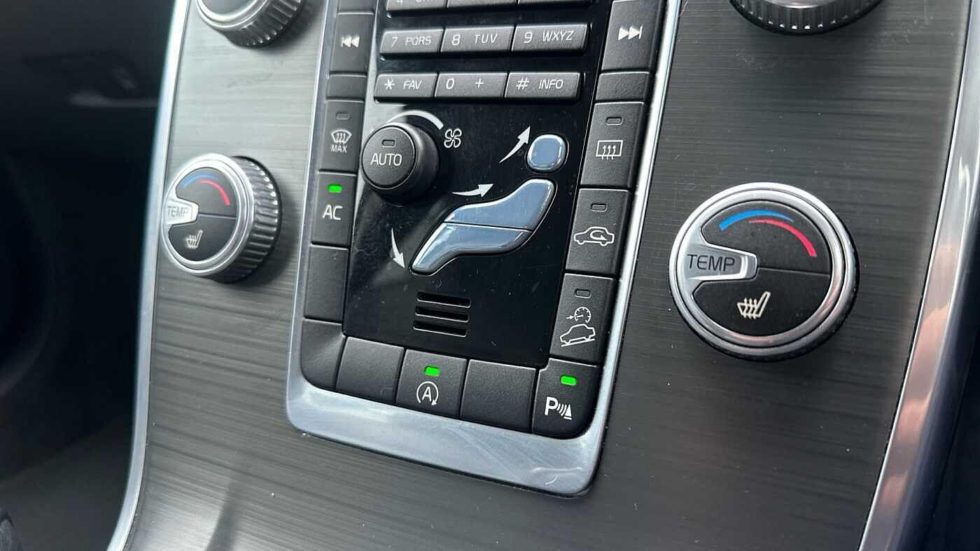 Used Volvo XC70 2016 for sale - 77468217: Photo 33