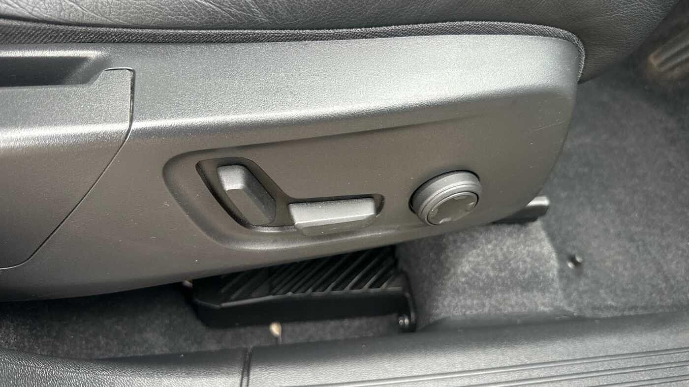 Used Volvo XC40 for sale - 77363765: Photo 37