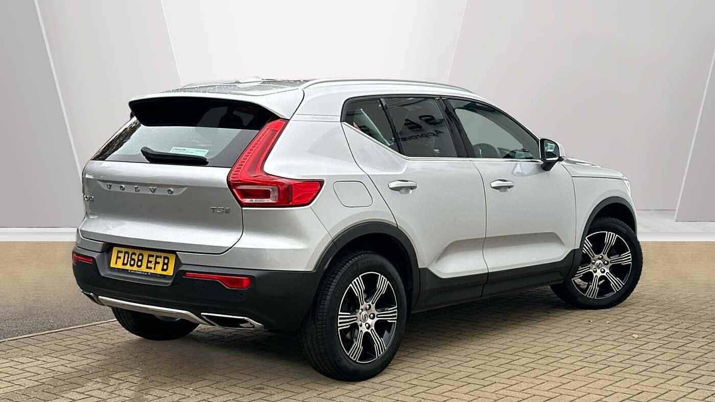 Used Volvo XC40 for sale - 77363740: Photo 2