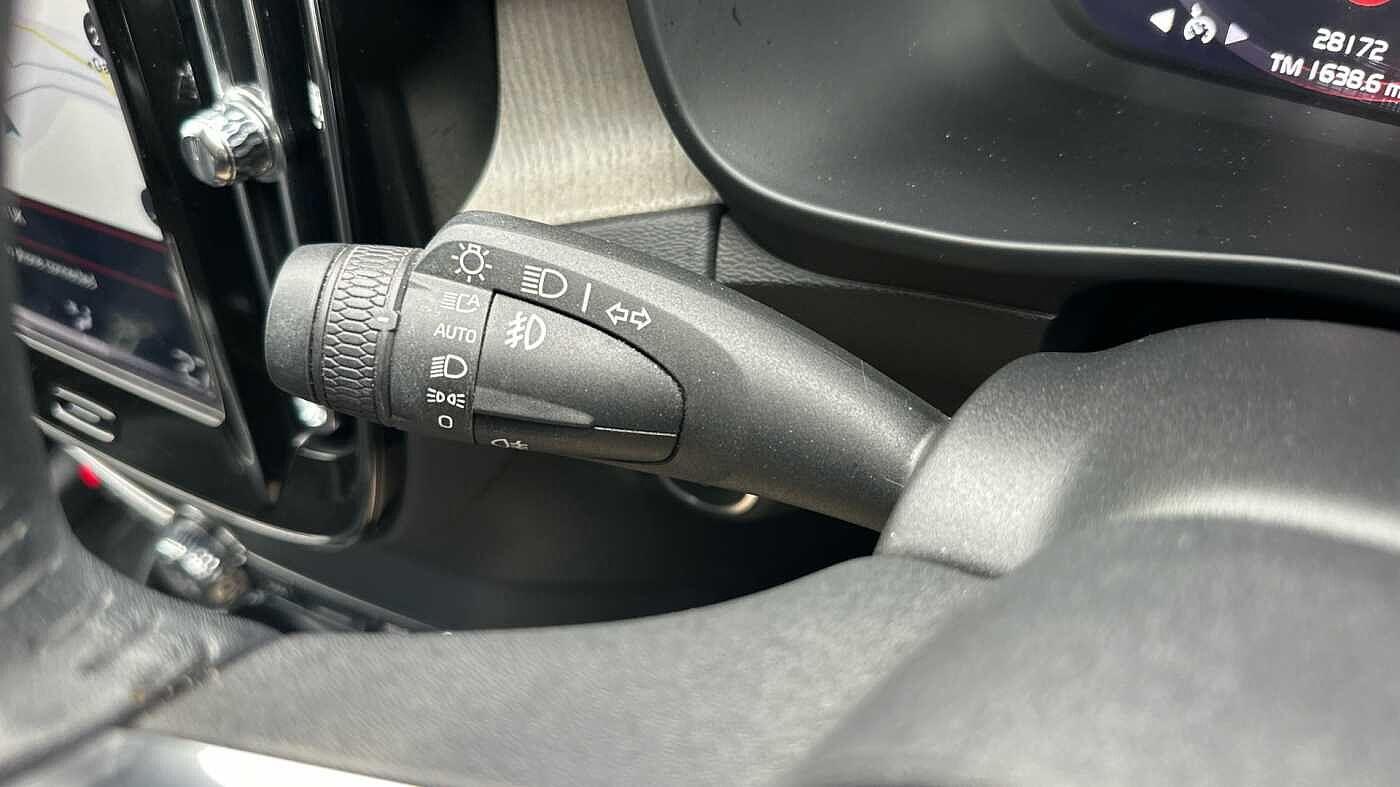 Used Volvo XC40 for sale - 77363740: Photo 20