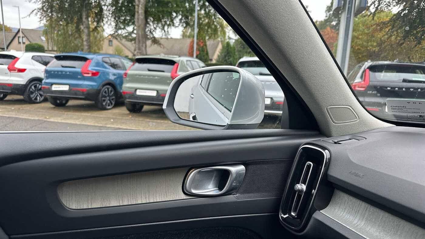 Used Volvo XC40 for sale - 77363740: Photo 27