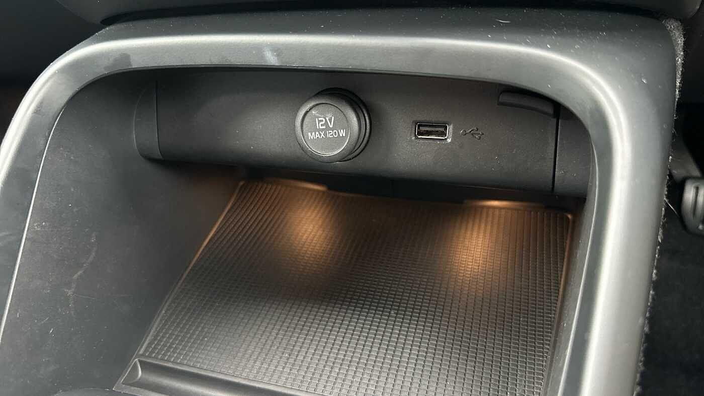 Used Volvo XC40 for sale - 77363740: Photo 32