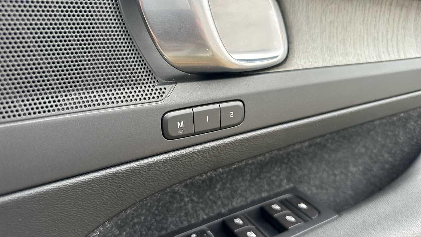 Used Volvo XC40 for sale - 77363740: Photo 34