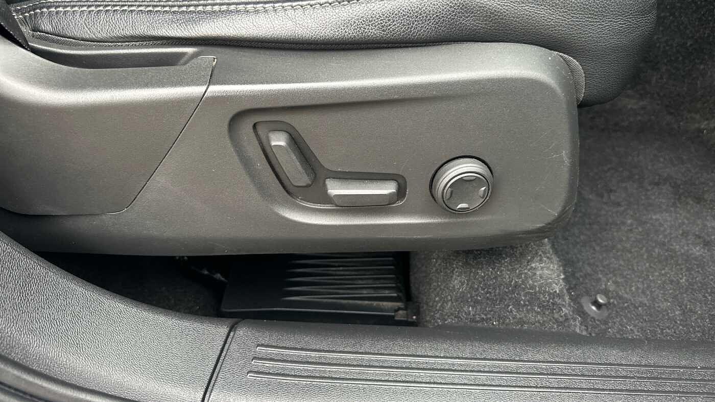 Used Volvo XC40 for sale - 77363740: Photo 35