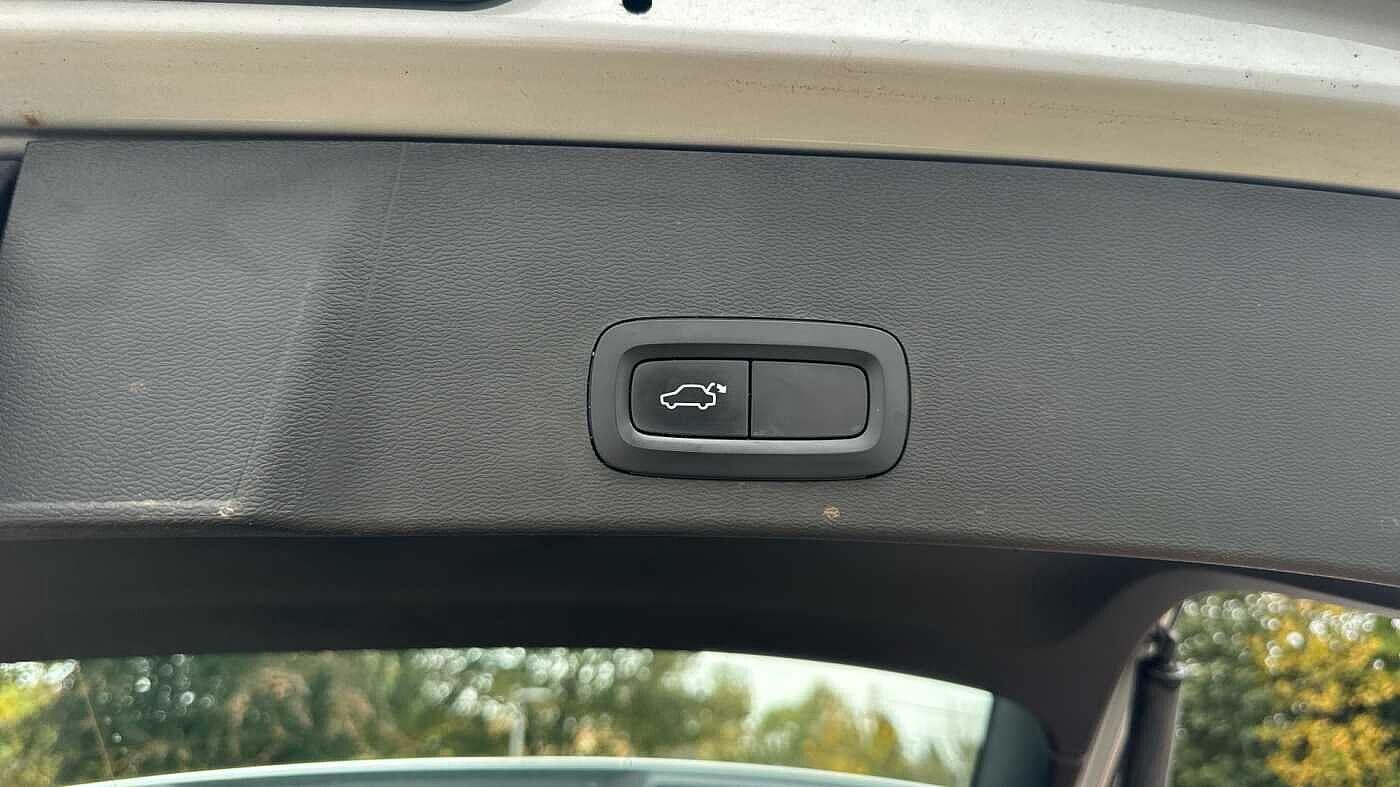 Used Volvo XC40 for sale - 77363740: Photo 39