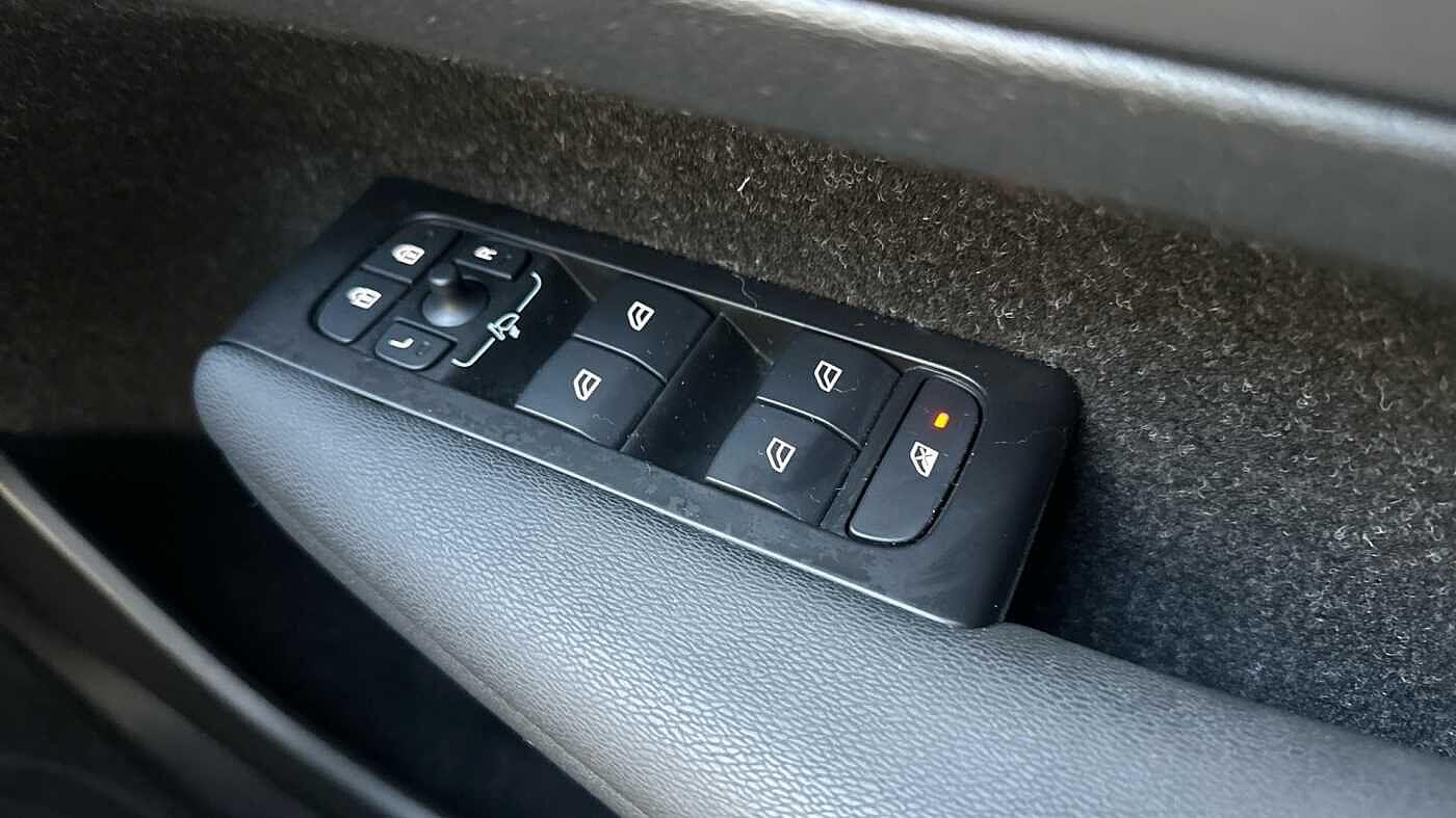 Used Volvo XC40 2021 for sale - 77363738: Photo 25