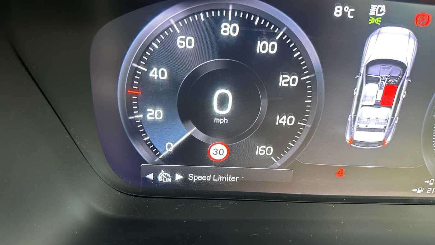 Used Volvo XC40 2021 for sale - 77363738: Photo 32