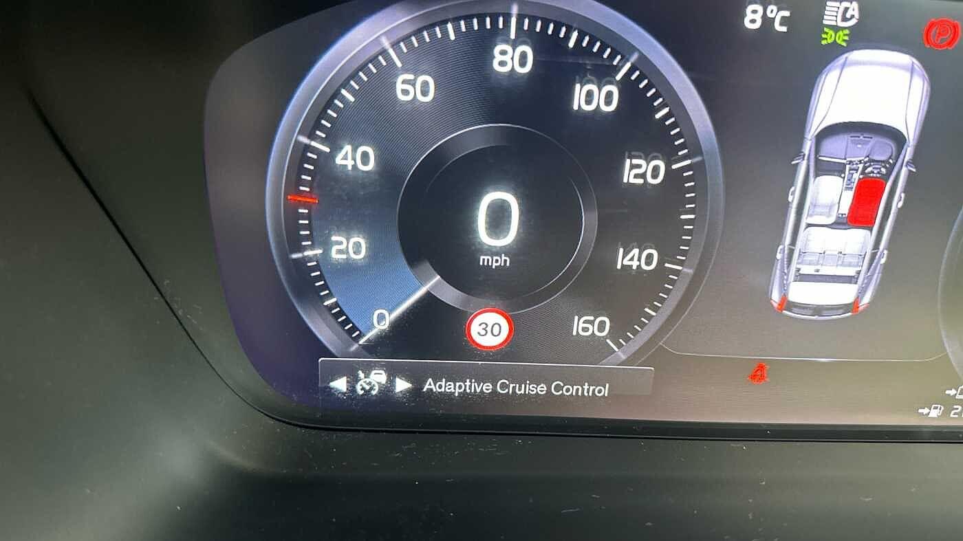 Used Volvo XC40 2021 for sale - 77363738: Photo 33