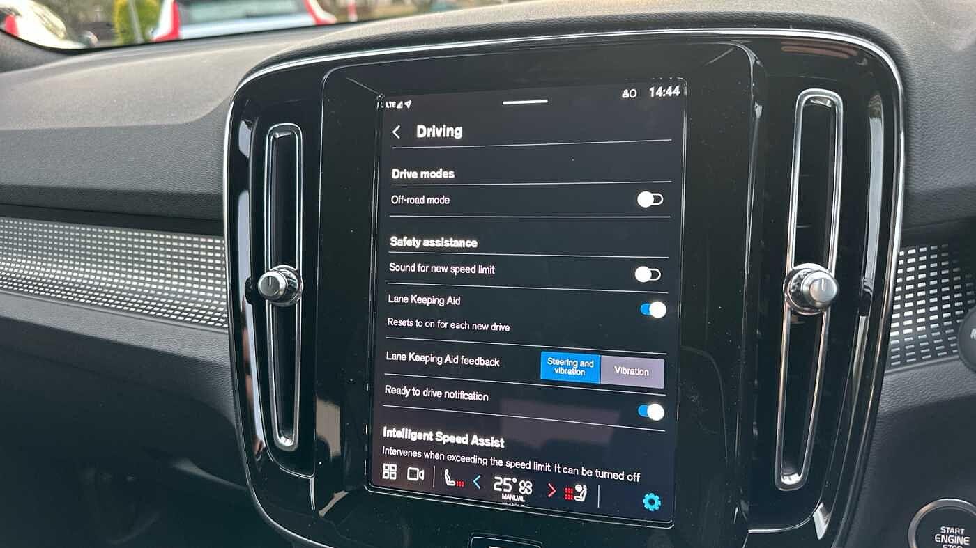 Used Volvo XC40 2024 for sale - 77363764: Photo 23