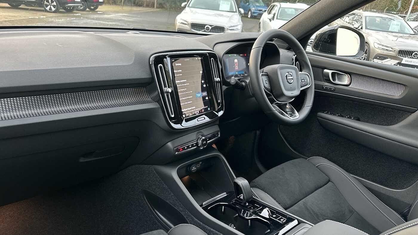 Used Volvo XC40 2024 for sale - 77363764: Photo 5