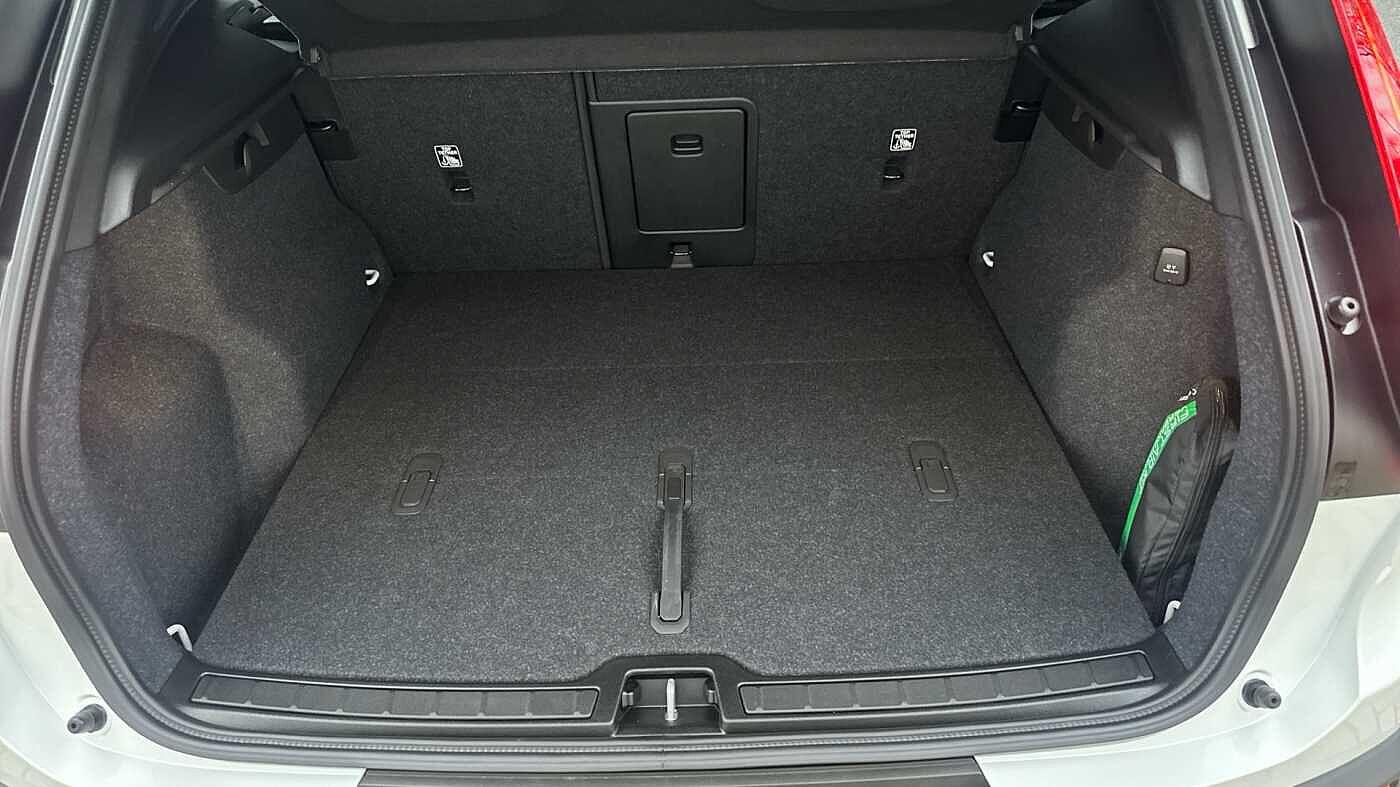 Used Volvo XC40 2025 for sale - 77363760: Photo 15