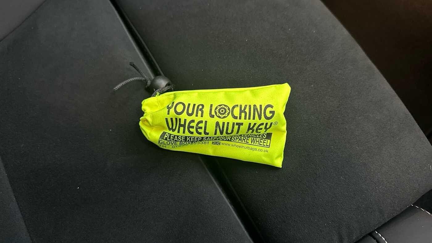 Used Volvo XC40 2025 for sale - 77363760: Photo 16